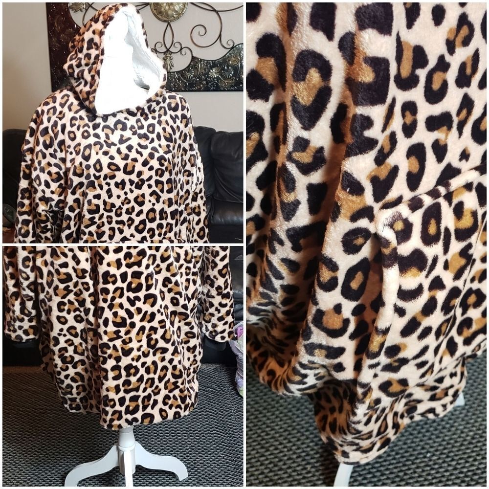 Leopard teddy sweatshirt/robe 